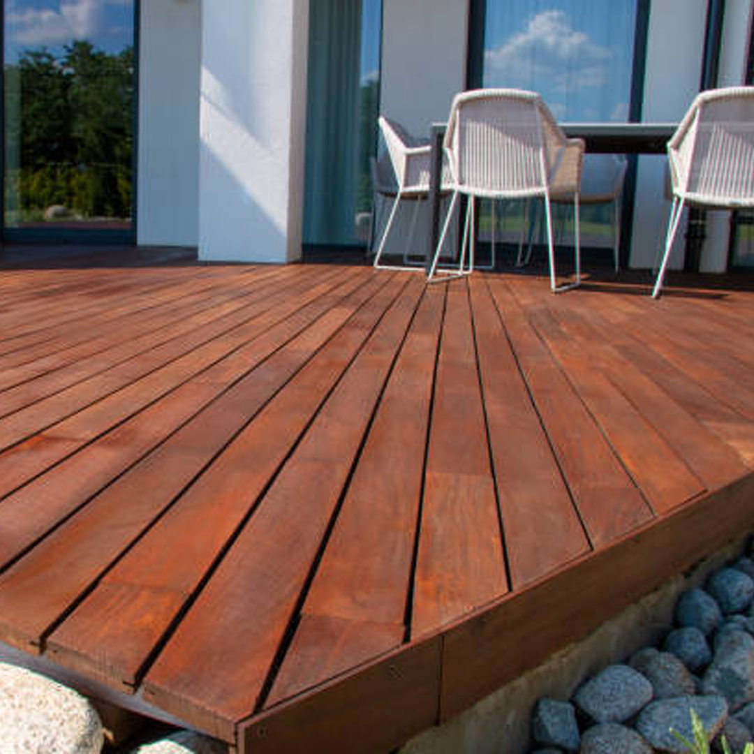 Decks personalizados, você encontra na Aeromadeiras Londrina!