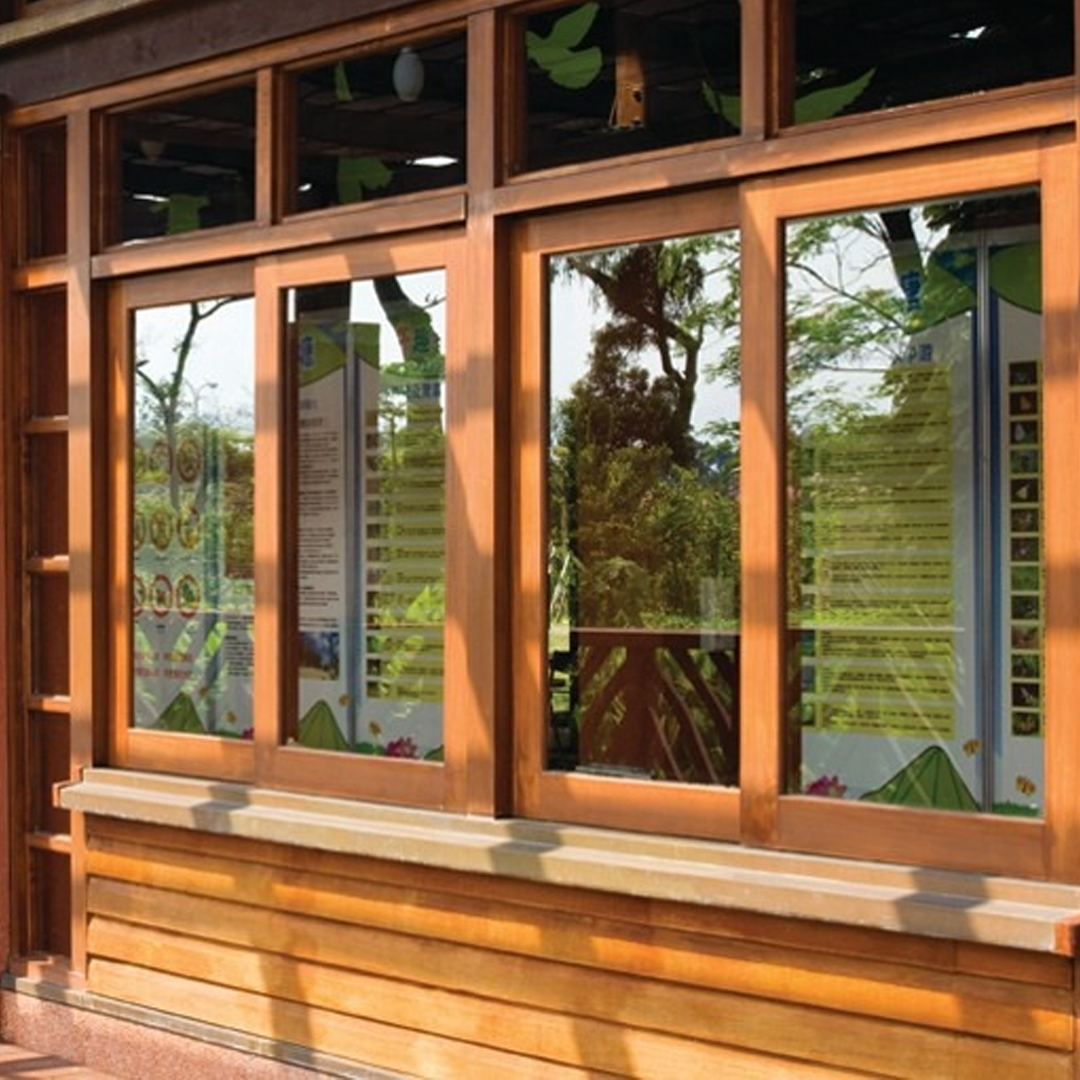 Esquadrias de Madeira para o seu ambiente você encontra aqui na Aeromadeiras Londrina!