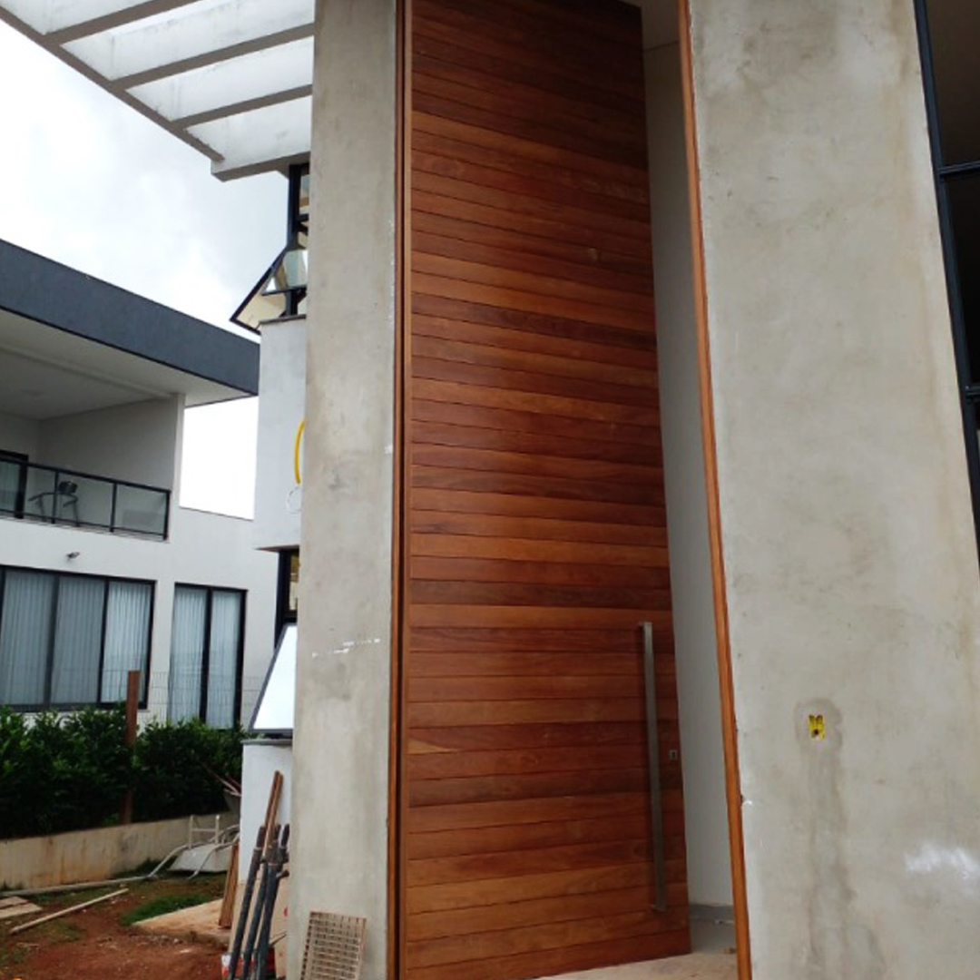 Vários modelos de Portas você encontra na Aeromadeiras Londrinas!